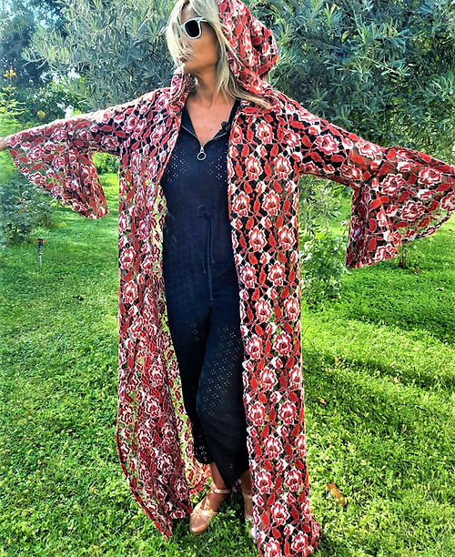 GİZMOSSE ÖZEL TASARIM KIRMIZI KABARTMA KAPÜŞONLU KİMONO - Görsel 3