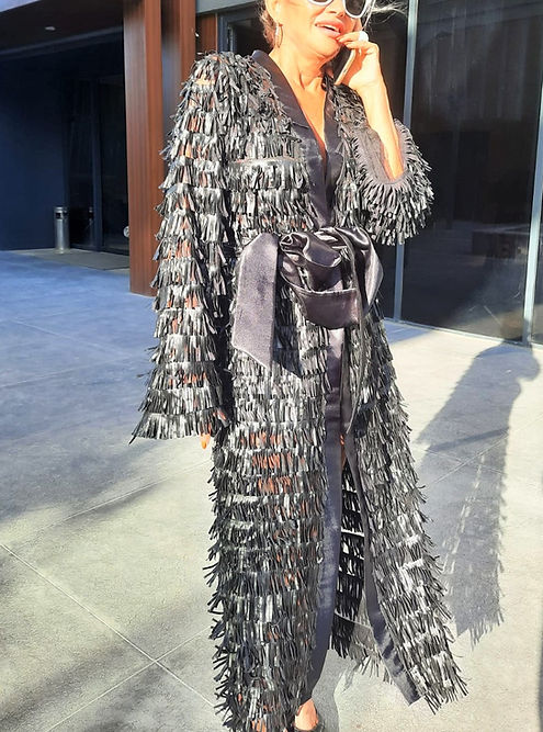 GİZMOSSE ÖZEL TASARIM SİYAH DERİ DETAYLI KİMONO - Görsel 3