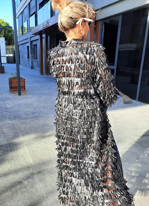 GİZMOSSE ÖZEL TASARIM SİYAH DERİ DETAYLI KİMONO - Görsel 6