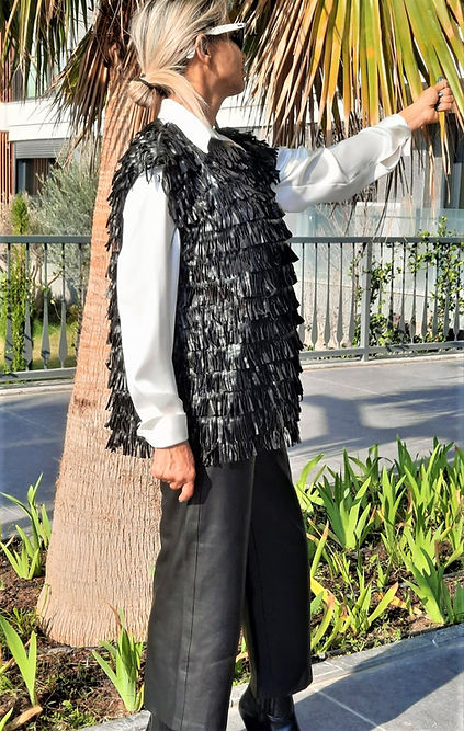 GİZMOSSE ÖZEL TASARIM SİYAH DERİ ŞERİT DETAYLI BLUZ - Görsel 2