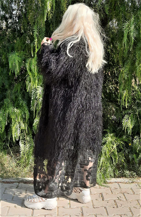 GİZMOSSE ÖZEL TASARIM SİYAH TÜY DETAYLI BÜYÜK BEDEN DIŞ GİYİSİ - Görsel 5