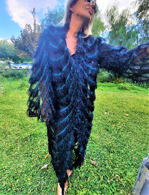 GİZMOSSE ÖZEL TASARIM YEŞİL TÜY DETAYLI KİMONO - Görsel 3