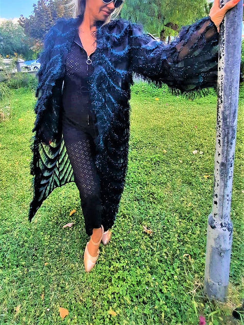 GİZMOSSE ÖZEL TASARIM YEŞİL TÜY DETAYLI KİMONO - Görsel 4