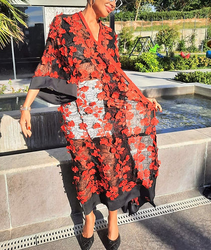 GİZMOSSEÖZEL TASARIM KIRMIZI KELEBEK DETAYLI KİMONO - Görsel 3