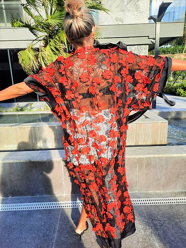 GİZMOSSEÖZEL TASARIM KIRMIZI KELEBEK DETAYLI KİMONO - Görsel 5