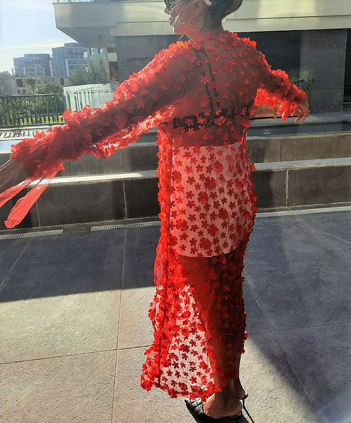 GİZMOSSEÖZEL TASARIM KIRMIZI KELEBEK DETAYLI TÜL KİMONO - Görsel 4