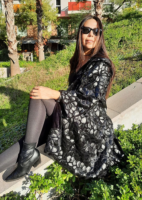 ÖZEL TASARIM ASTARLI DERİ PARÇACIKLI DIŞ GİYİSİ