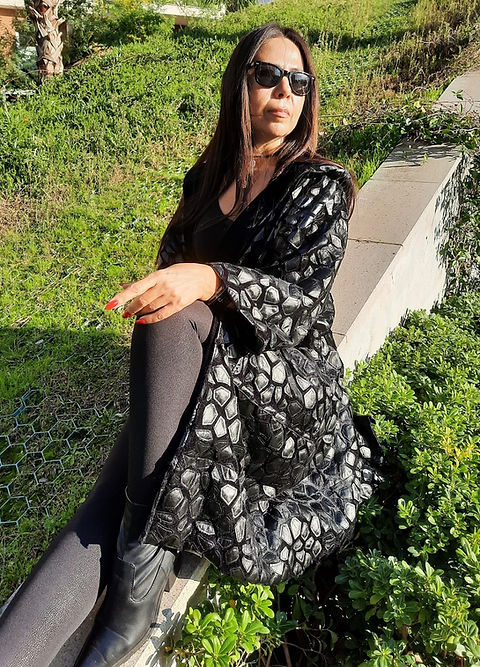 ÖZEL TASARIM ASTARLI DERİ PARÇACIKLI DIŞ GİYİSİ - Görsel 3