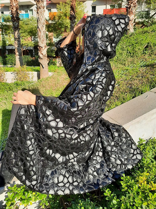 ÖZEL TASARIM ASTARLI DERİ PARÇACIKLI DIŞ GİYİSİ - Görsel 4