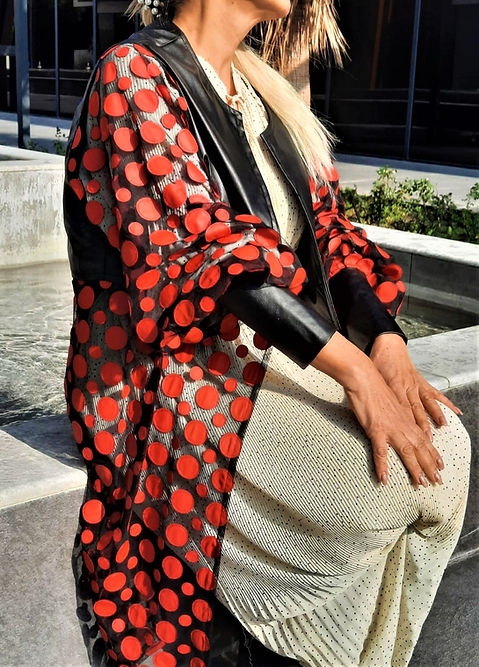 ÖZEL TASARIM DERİ VE DERİ KABARTMA TÜL DIŞ GİYİSİ - Görsel 4