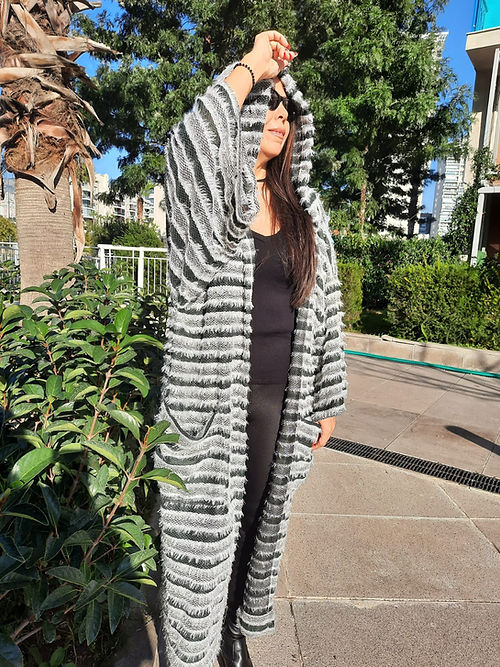 ÖZEL TASARIM GENİŞ DÖKÜMLÜ DIŞ GİYİSİ HIRKA - Görsel 4