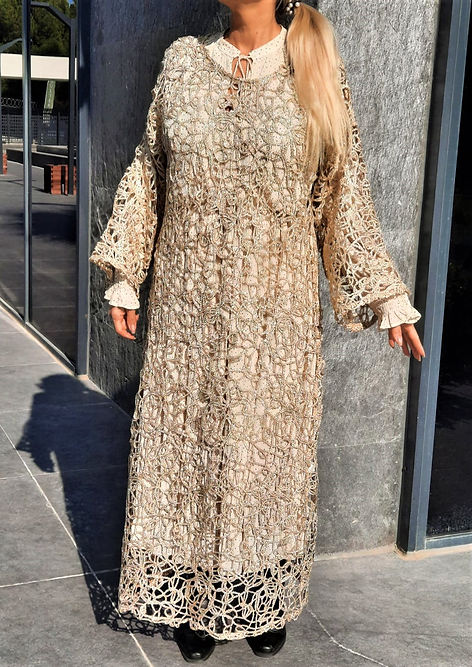 ÖZEL TASARIM GOLD SİMLİ ÖRGÜ ELBİSE