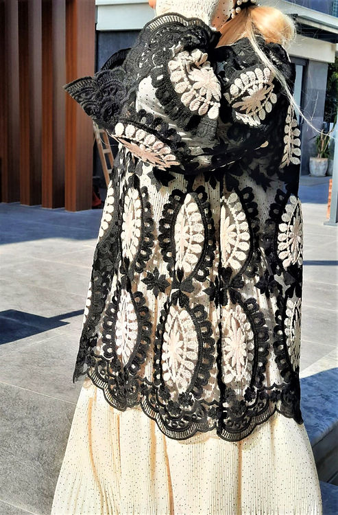 ÖZEL TASARIM İŞLEMELİ TÜL BLUZ - Görsel 3