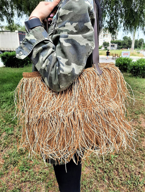 ÖZEL TASARIM PÜSKÜLLÜ KAĞIT İP ÖRME ÇANTA