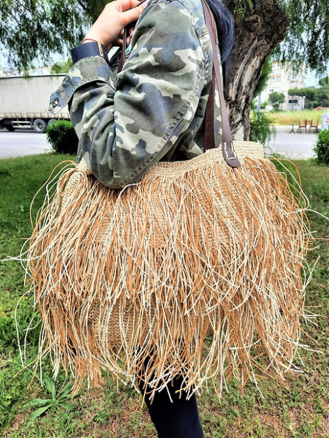 ÖZEL TASARIM PÜSKÜLLÜ KAĞIT İP ÖRME ÇANTA
