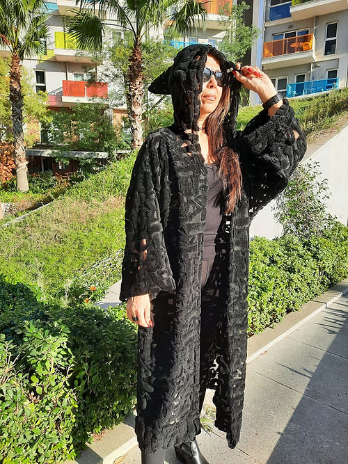 ÖZEL TASARIM TÜL ÜZERİN DE POLAR HARF KABARTMALI KİMONO - Görsel 2