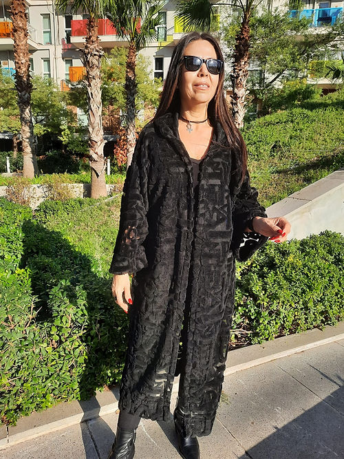 ÖZEL TASARIM TÜL ÜZERİN DE POLAR HARF KABARTMALI KİMONO - Görsel 6