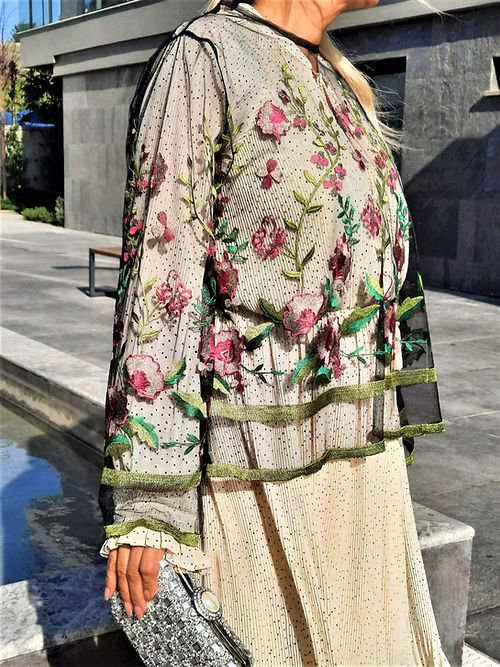 ÖZEL TASARIM TÜL ÜZERİNE NAKIŞ KABARTMA BLUZ - Görsel 2