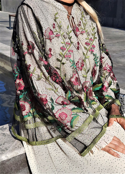 ÖZEL TASARIM TÜL ÜZERİNE NAKIŞ KABARTMA BLUZ - Görsel 5