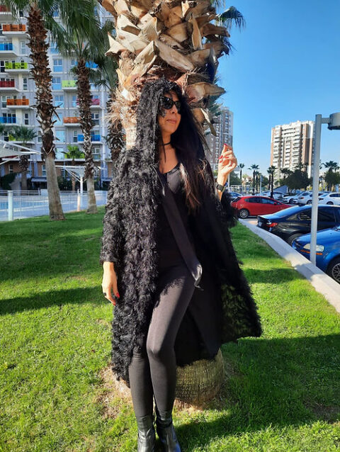 ÖZEL TASARIM TÜYLÜ DIŞ GİYİSİ HIRKA